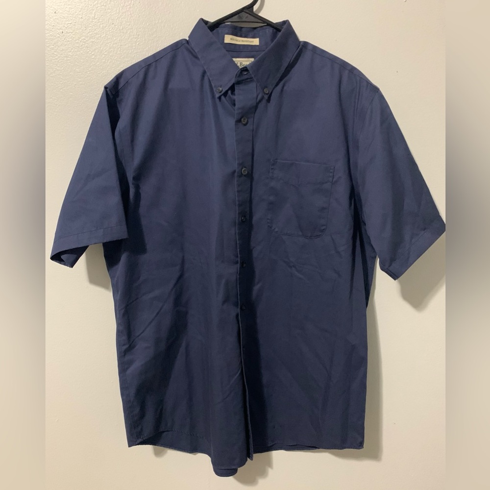 LL BEAN Men’s Large Wrinkle Resistant Button Up Shirt Short Sleeve NAVY BLUE